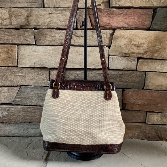 Copy - BRAHMIN leather and woven  purse - Picture 2 of 11